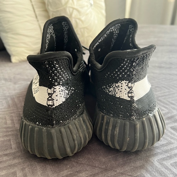 Designer shoe Yeezy boost - Picture 4 of 7